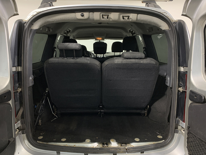 DACIA Logan 1.5, 2010 года, Механика, Серебристый