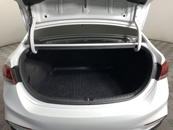 HYUNDAI Solaris 1.6, 2018 года, Автоматическая, БЕЛЫЙ