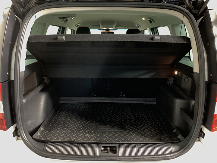 SKODA Yeti 1.8, 2015 года, Робот, БЕЛЫЙ