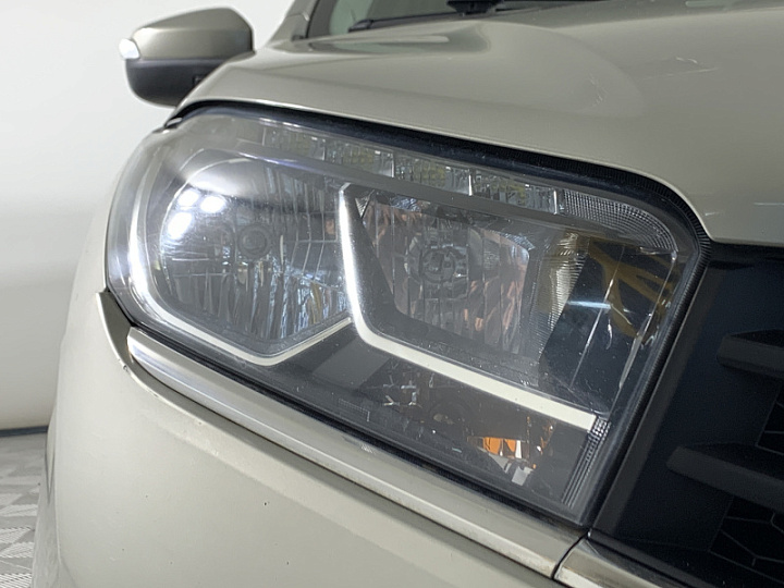 Lada XRAY 1.8, 2017 года, Робот, Серо-бежевый