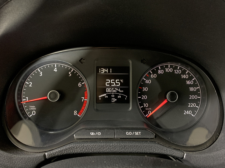 VOLKSWAGEN Polo 1.6, 2018 года, Механика, ЧЕРНЫЙ