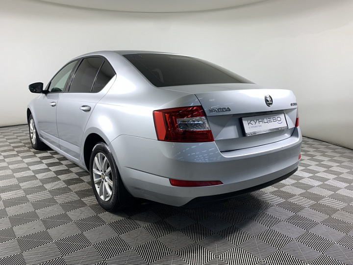 SKODA Octavia 1.6, 2016 года, Автоматическая, Серебристый