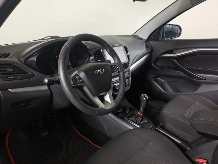 LADA (ВАЗ) Vesta 1.6, 2018 года, Механика, Черный