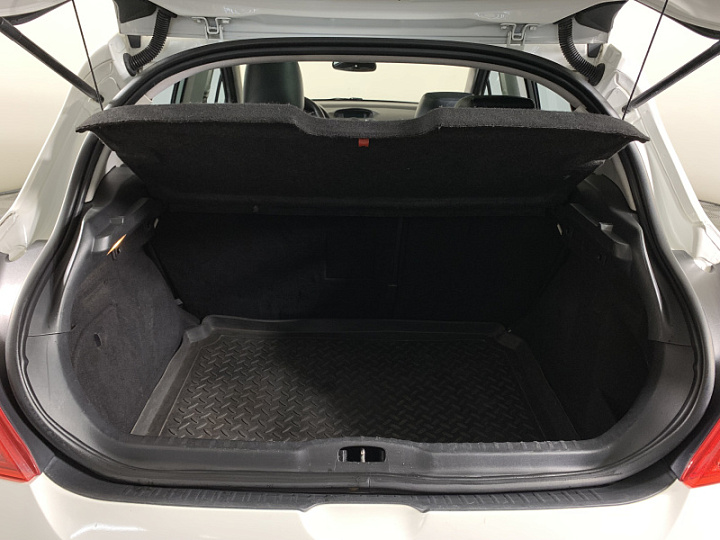 Peugeot 308 1.6, 2011 года, Автоматическая, Белый