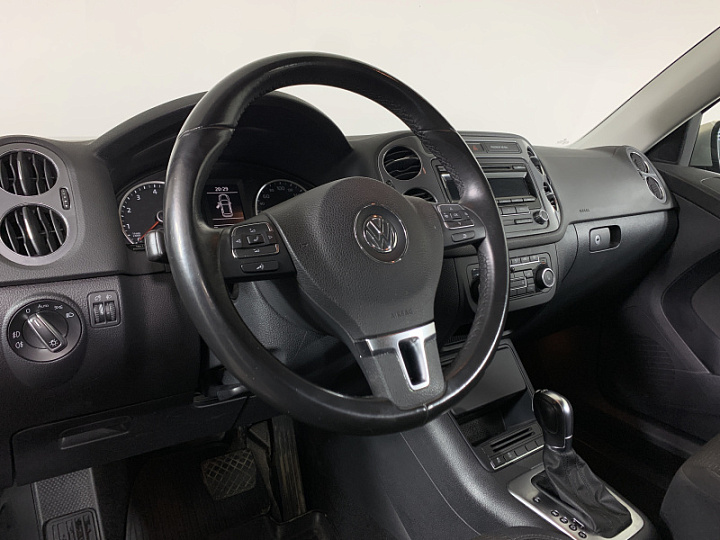 VOLKSWAGEN Tiguan 1.4, 2013 года, Робот, Серебристо-желтый