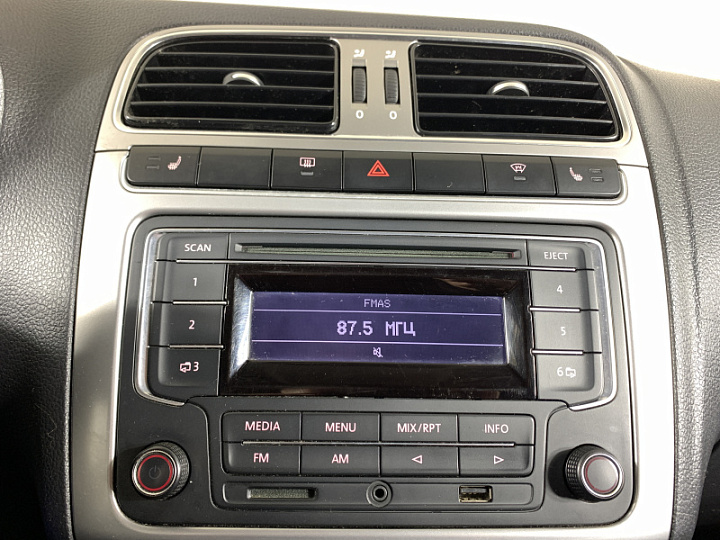 VOLKSWAGEN Polo 1.6, 2013 года, Автоматическая, ЧЕРНЫЙ