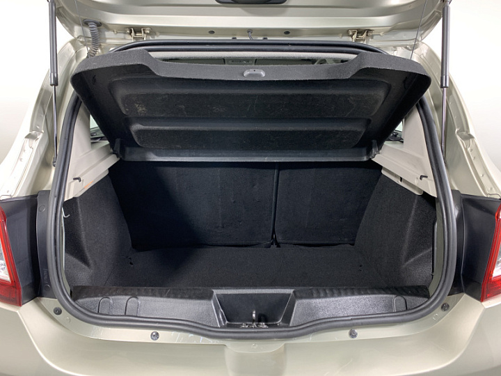 RENAULT Sandero Stepway 1.6, 2019 года, Механика, БЕЖЕВЫЙ