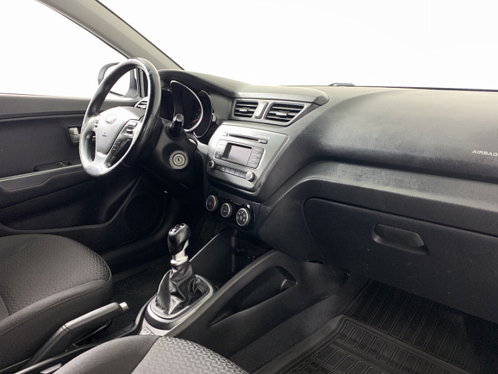 KIA Rio 1.6, 2015 года, Механика, БЕЛЫЙ