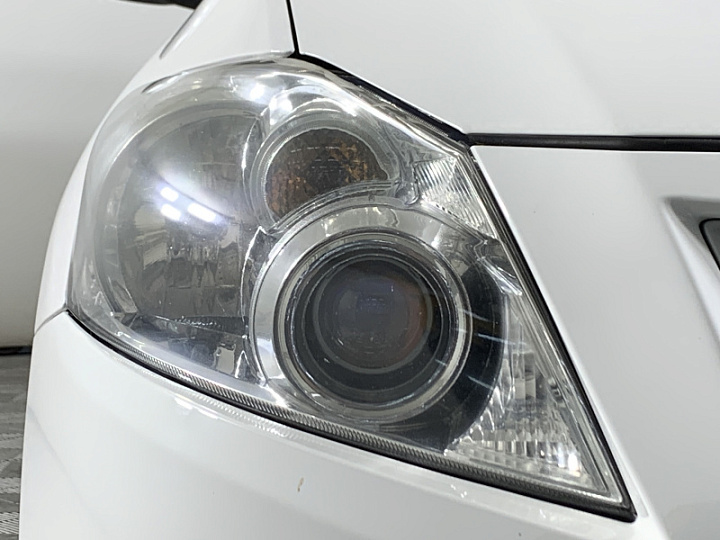 TOYOTA Auris 1.6, 2010 года, Автоматическая, БЕЛЫЙ