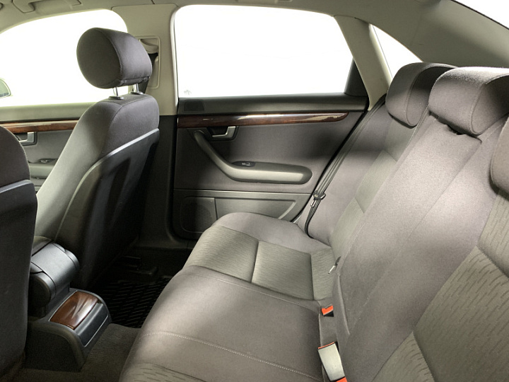 AUDI A4 2, 2006 года, Автоматическая, Серебристый