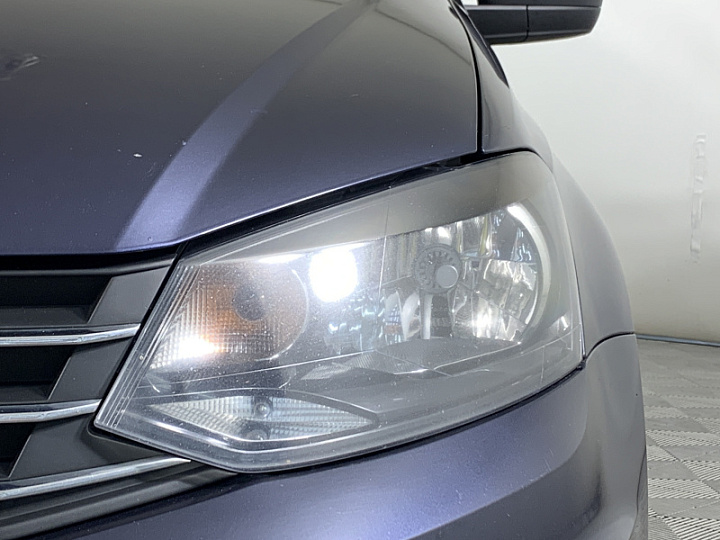 VOLKSWAGEN Polo 1.6, 2017 года, Автоматическая, ТЕМНО-СИНИЙ