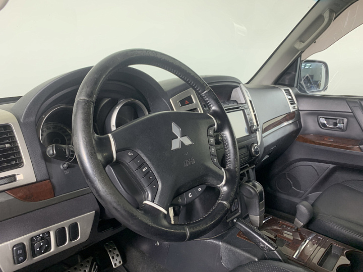 MITSUBISHI Pajero 3, 2011 года, Автоматическая, ЧЕРНЫЙ