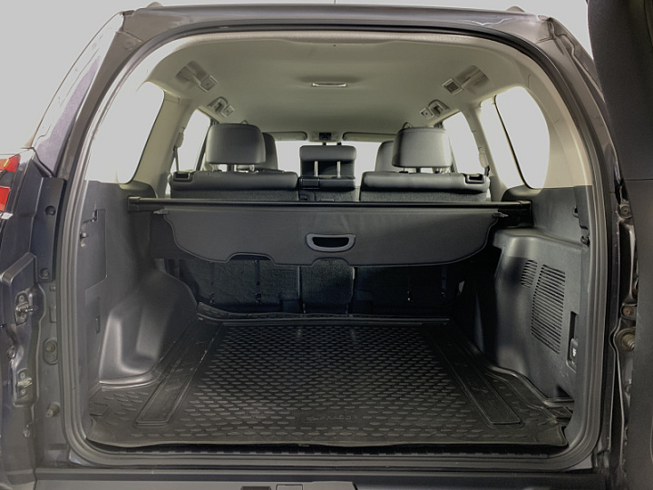 TOYOTA Land Cruiser Prado 2.8, 2017 года, Автоматическая, СЕРЫЙ