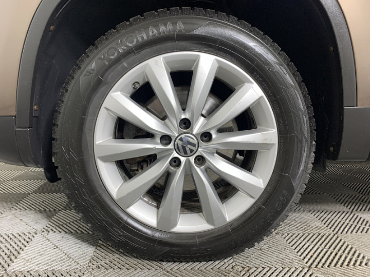 VOLKSWAGEN Tiguan 2, 2015 года, Автоматическая, КОРИЧНЕВЫЙ