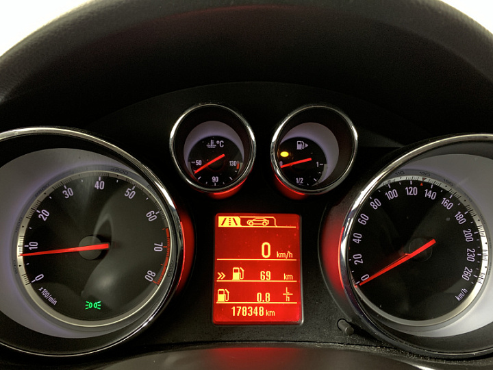 OPEL Insignia 1.8, 2014 года, Механика, КОРИЧНЕВЫЙ