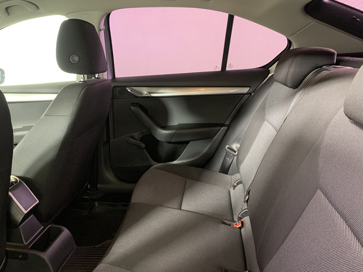SKODA Octavia 1.6, 2016 года, Автоматическая, Серебристый