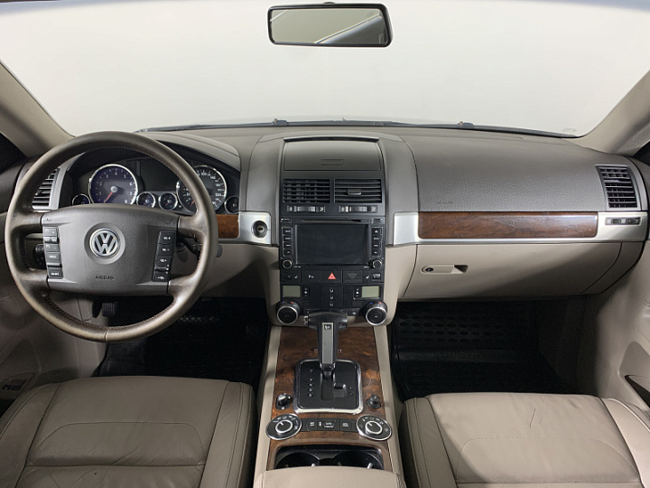 VOLKSWAGEN Touareg 3.6, 2007 года, Автоматическая, Черно-Серый