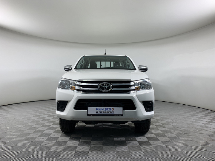 TOYOTA Hilux 2.4, 2022 года, Механика, БЕЛЫЙ