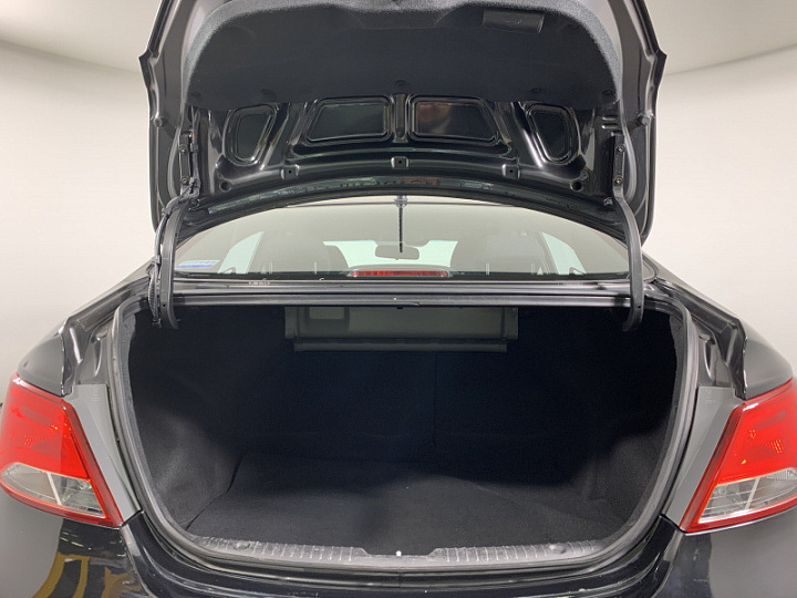 HYUNDAI Solaris 1.6, 2015 года, Автоматическая, ЧЕРНЫЙ