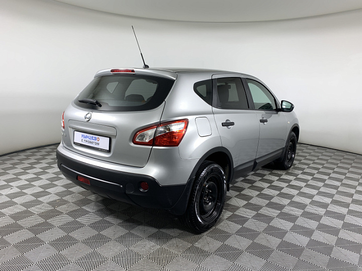 NISSAN Qashqai 1.6, 2013 года, Вариатор, Серебристый