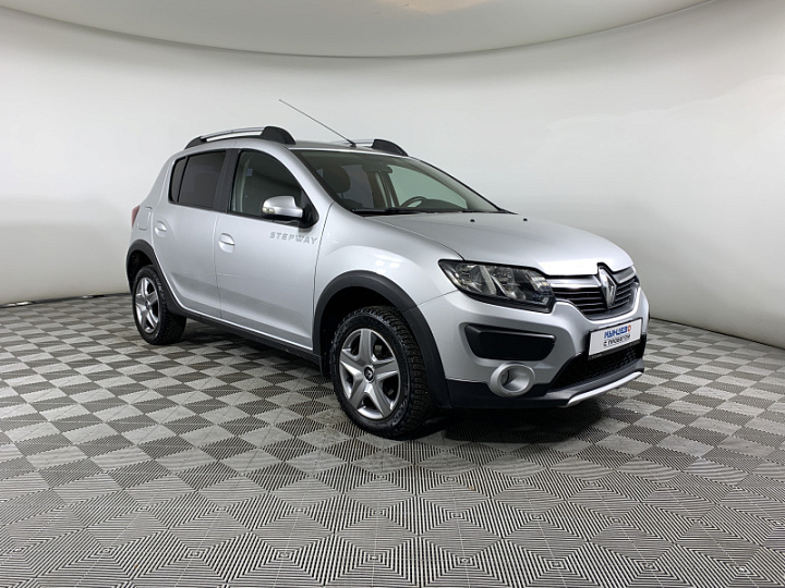 RENAULT Sandero Stepway 1.6, 2018 года, Автоматическая, Серебристо-желтый
