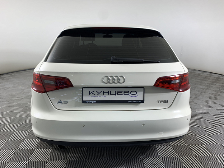 AUDI A3 1.2, 2015 года, Робот, БЕЛЫЙ