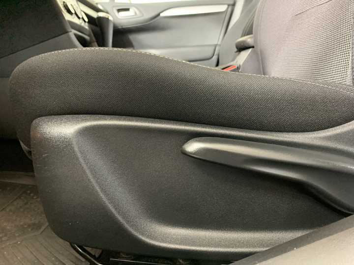 CITROEN C4 1.6, 2015 года, Автоматическая, БЕЛЫЙ