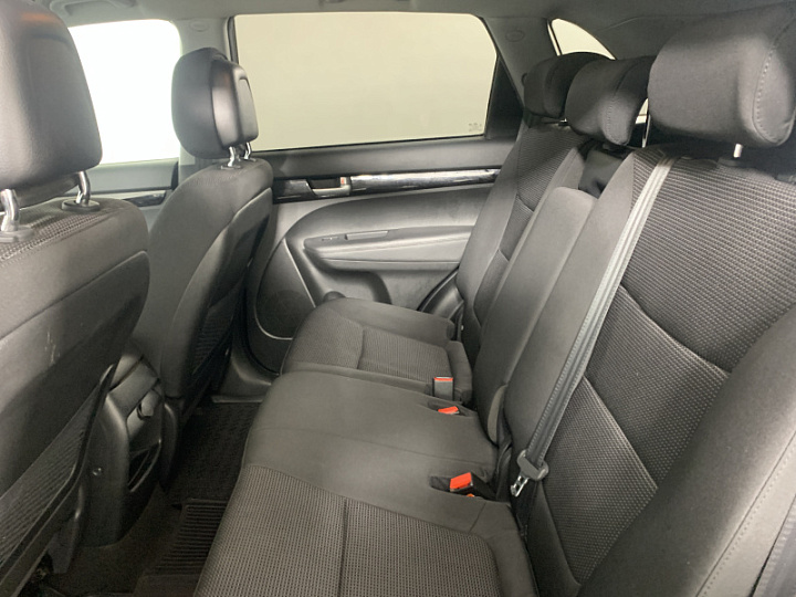 KIA Sorento 2.4, 2017 года, Автоматическая, ЧЕРНЫЙ