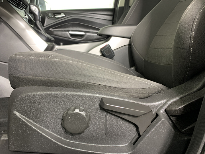 FORD Kuga 2.5, 2016 года, Автоматическая, ЧЕРНЫЙ