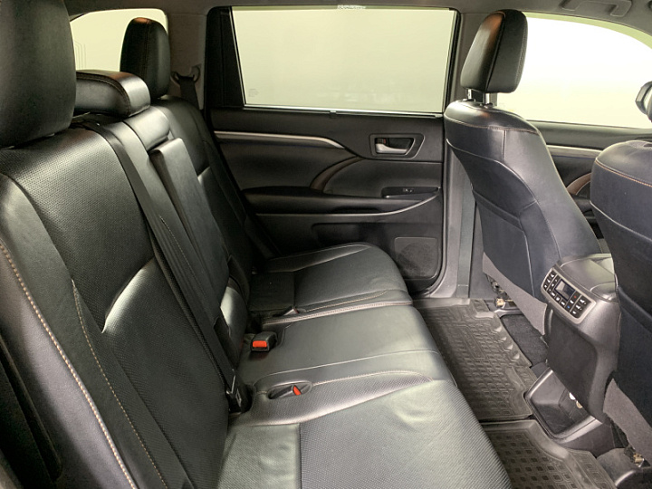 TOYOTA Highlander 3.5, 2018 года, Автоматическая, ЧЕРНЫЙ