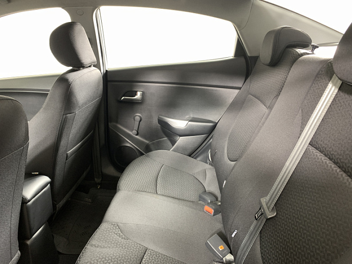 KIA Rio 1.4, 2015 года, Механика, БЕЛЫЙ