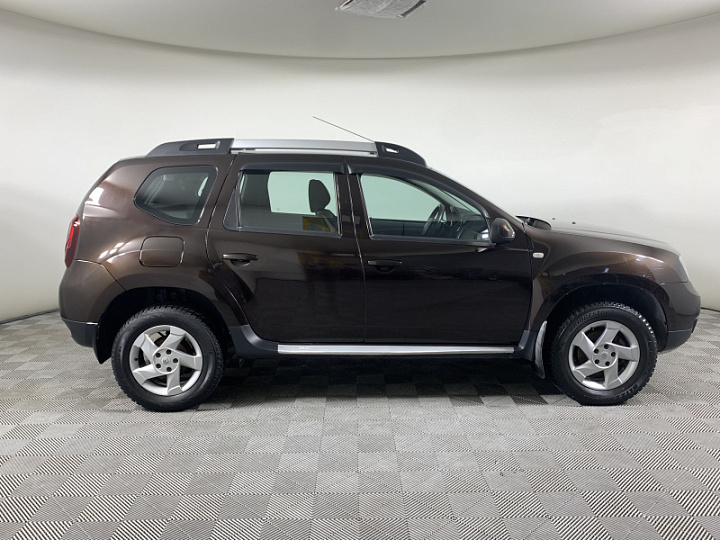 Renault Duster 1.6, 2015 года, Механика, Темно-Коричневый
