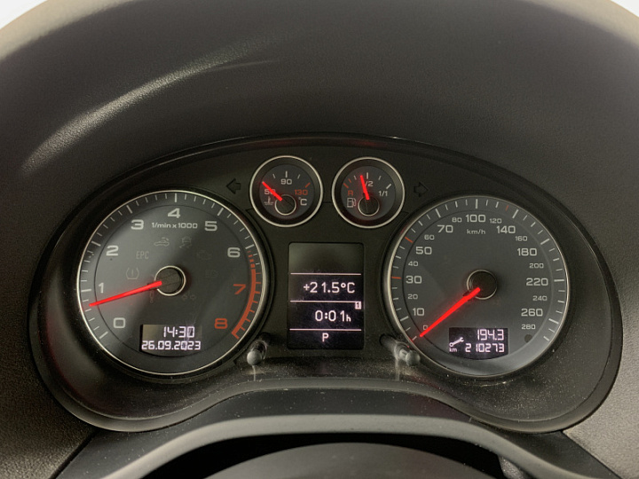 AUDI A3 1.2, 2012 года, Робот, ЧЕРНЫЙ