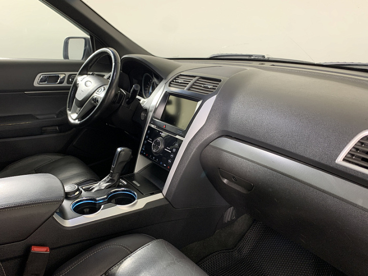 FORD Explorer 3.5, 2015 года, Автоматическая, БЕЛЫЙ