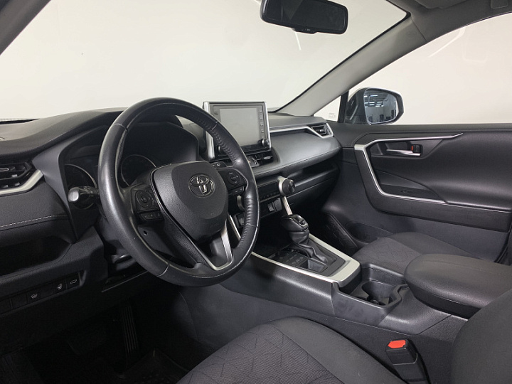 Toyota RAV4 2, 2021 года, Автоматическая, Серый