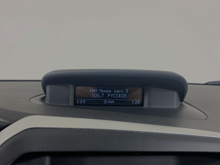 VOLVO XC60 2, 2010 года, Робот, Серебристо-желтый