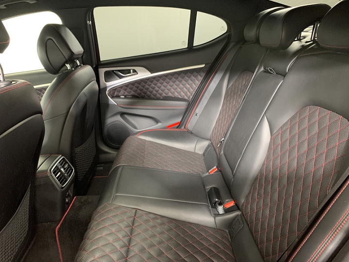 GENESIS G70 2, 2018 года, Автоматическая, КРАСНЫЙ