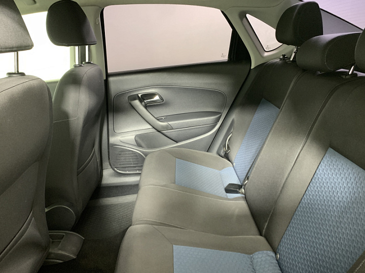 VOLKSWAGEN Polo 1.6, 2013 года, Автоматическая, ЧЕРНЫЙ