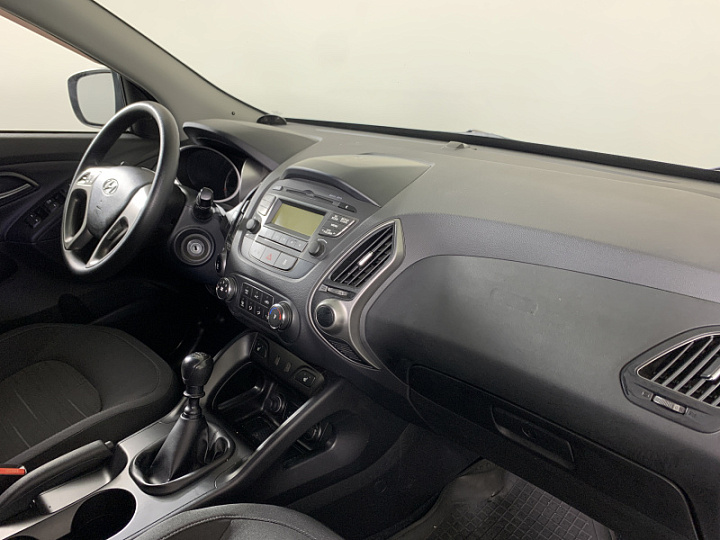 HYUNDAI ix35 2, 2014 года, Механика, СЕРЫЙ