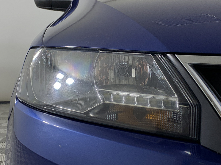 SKODA Rapid 1.6, 2019 года, Автоматическая, ЯРКО-СИНИЙ