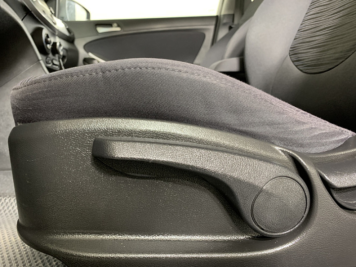 HYUNDAI Solaris 1.6, 2015 года, Автоматическая, ТЕМНО-СЕРЫЙ