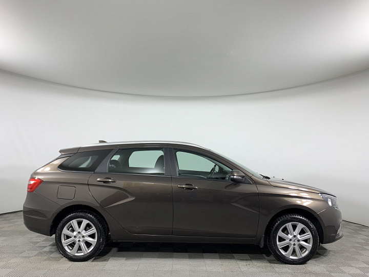 Lada Vesta 1.6, 2020 года, Вариатор, КОРИЧНЕВЫЙ