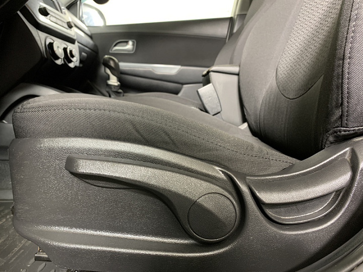 KIA Rio 1.6, 2012 года, Механика, СЕРЫЙ