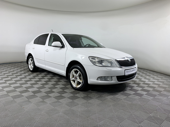 SKODA Octavia 1.8, 2012 года, Автоматическая, БЕЛЫЙ