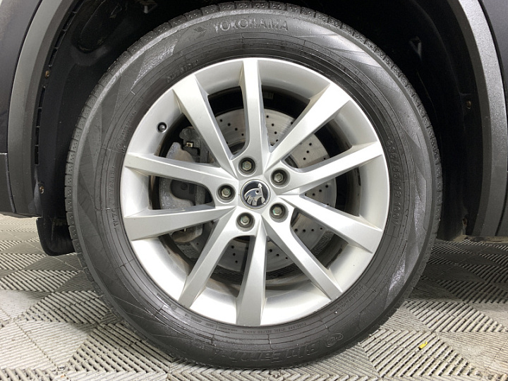 SKODA Kodiaq 2, 2019 года, Робот, ЧЕРНЫЙ