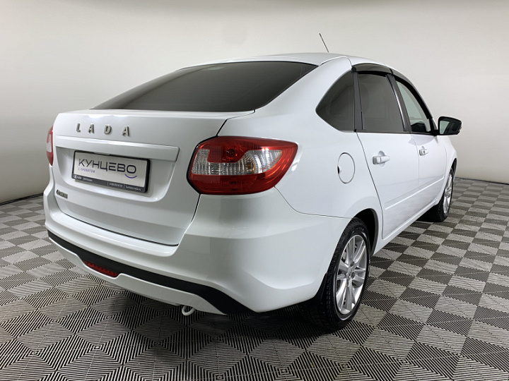 Lada Granta 1.6, 2023 года, Механика, БЕЛЫЙ