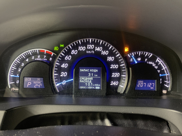 TOYOTA Camry 2.5, 2013 года, Автоматическая, БЕЛЫЙ