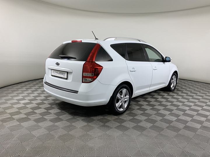 KIA Ceed 1.6, 2011 года, Автоматическая, БЕЛЫЙ