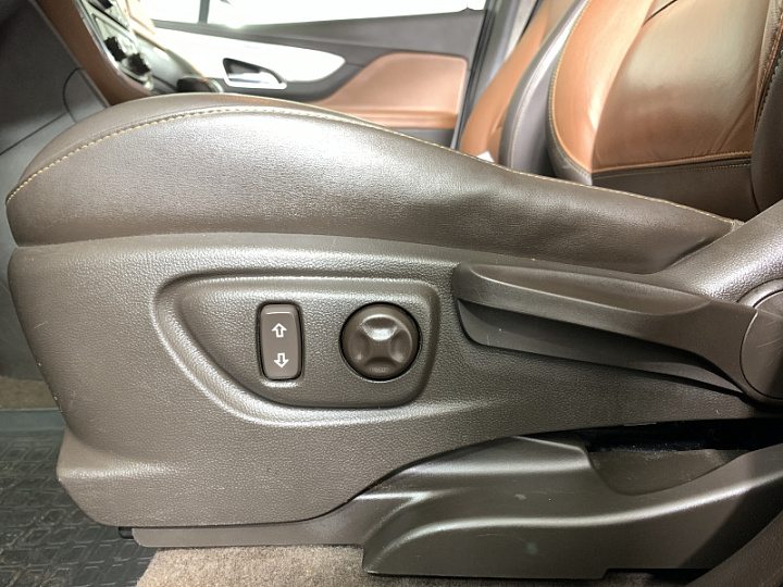 OPEL Mokka 1.8, 2012 года, Автоматическая, БЕЛЫЙ