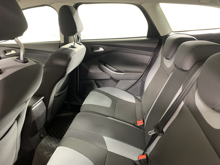 FORD Focus 2, 2012 года, Робот, Серебристый